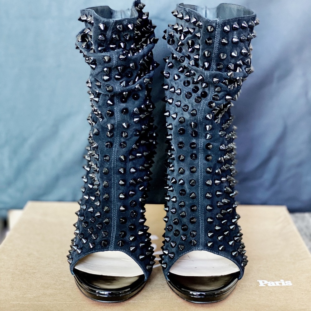 *SOLD* CHRISTIAN LOUBOUTIN. GUERILLA Spike Bootie - Picture 2 of 13